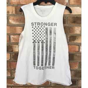 Zoe + Liv Women’s Sleeveless Tee Small